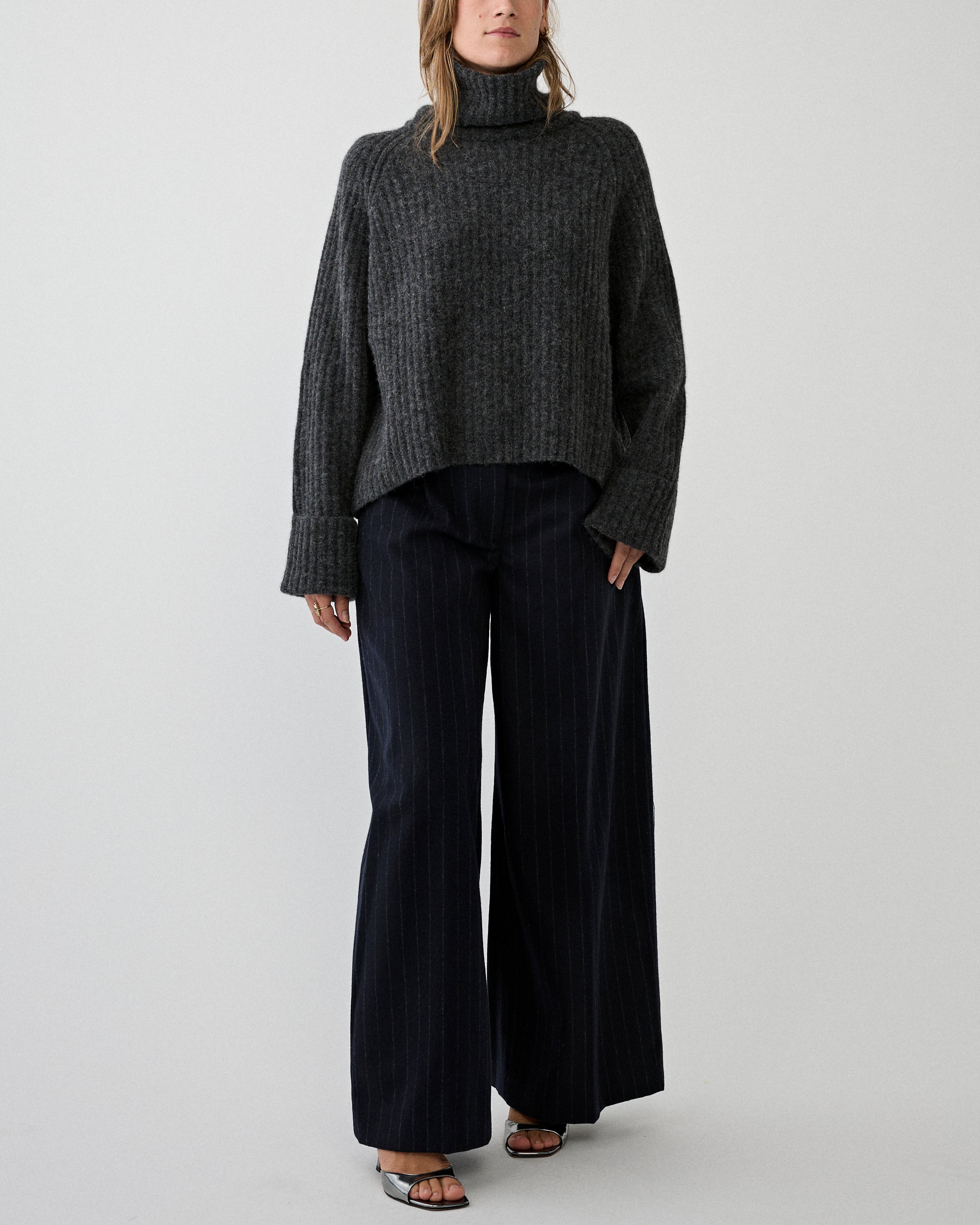 The Latest Deva Pants Night Blue Pants Women
