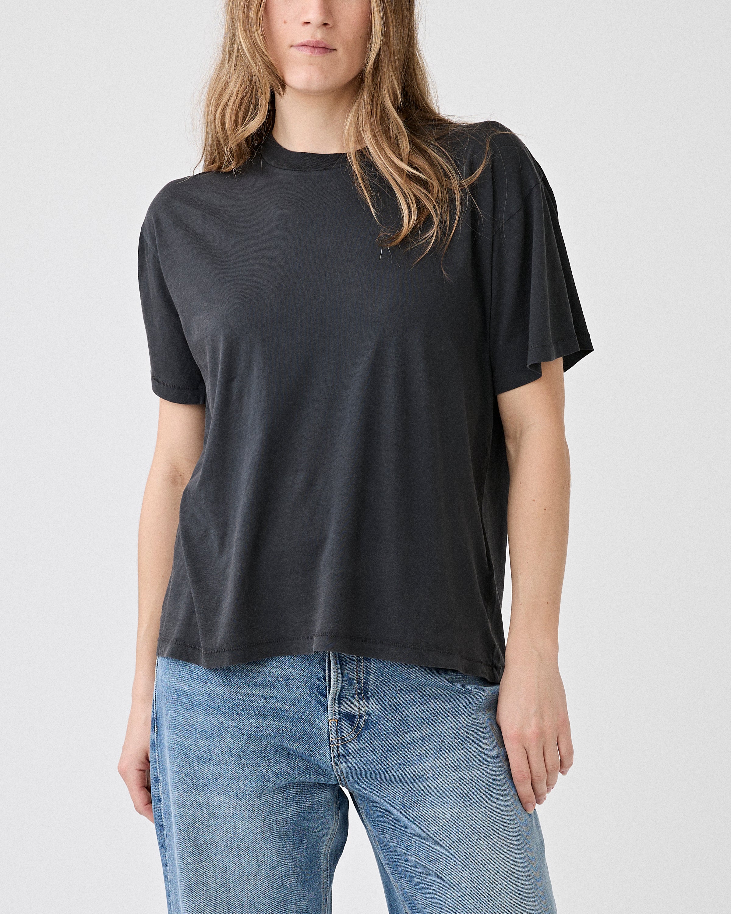 6397 Boy Tee Faded Black T-shirt S/S Women