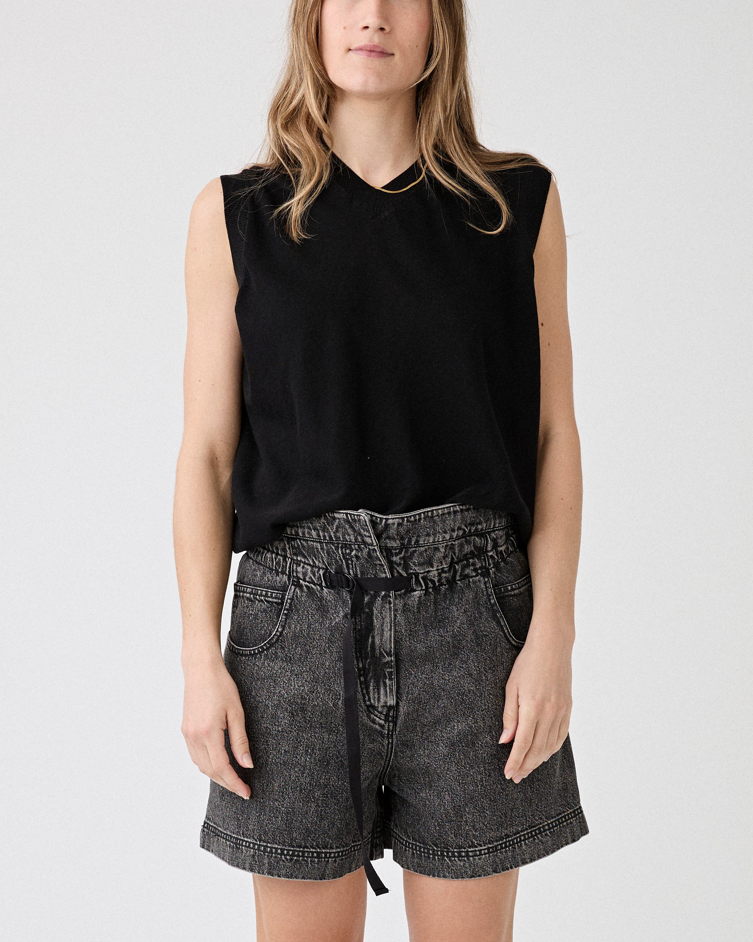 6397 Twisted Vest Jet Black Sweater Women