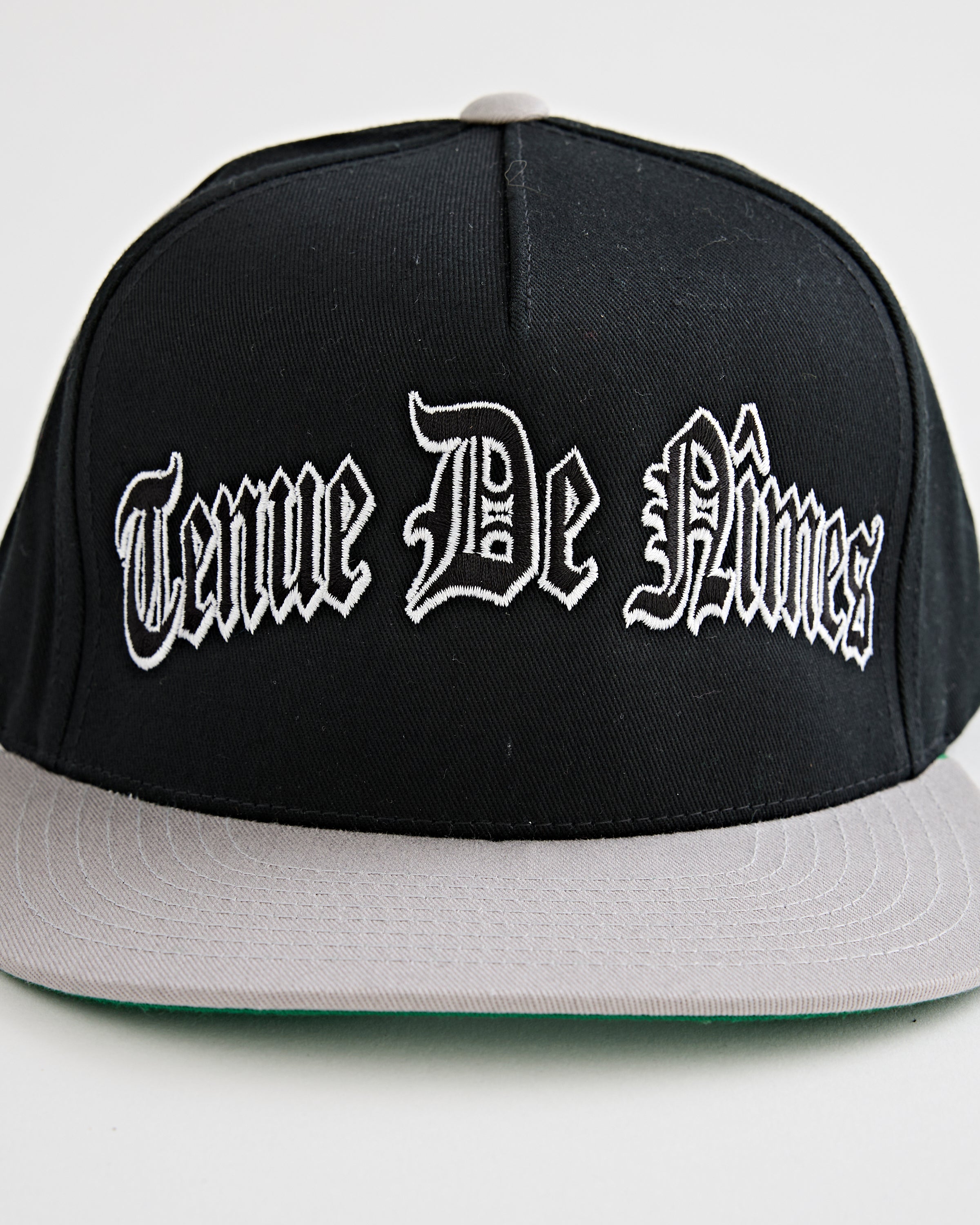 Tenue de Nîmes Tenue de Nîmes Snapback Black / Grey Cap