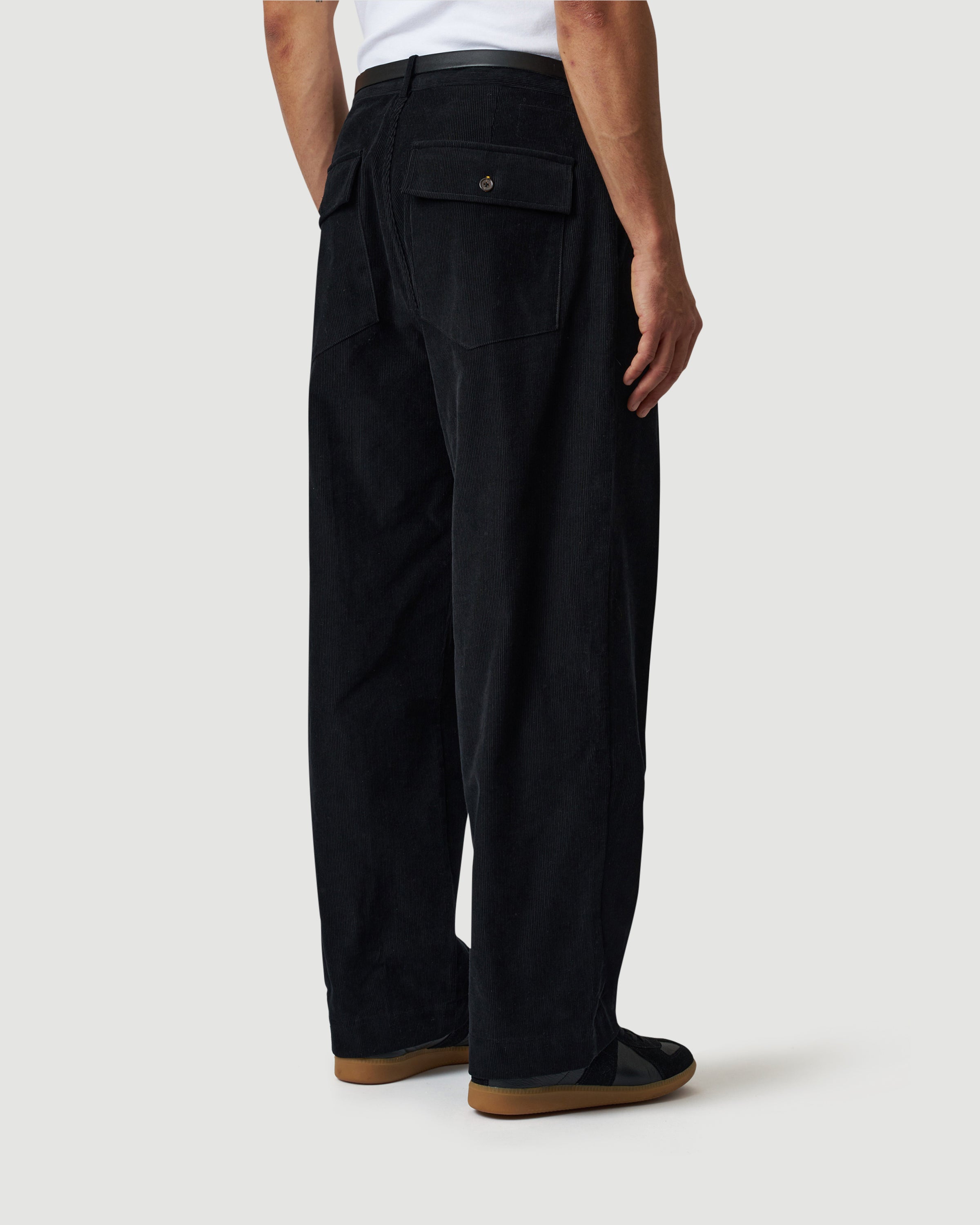 Universal Works Grad Chino Black Pants Men